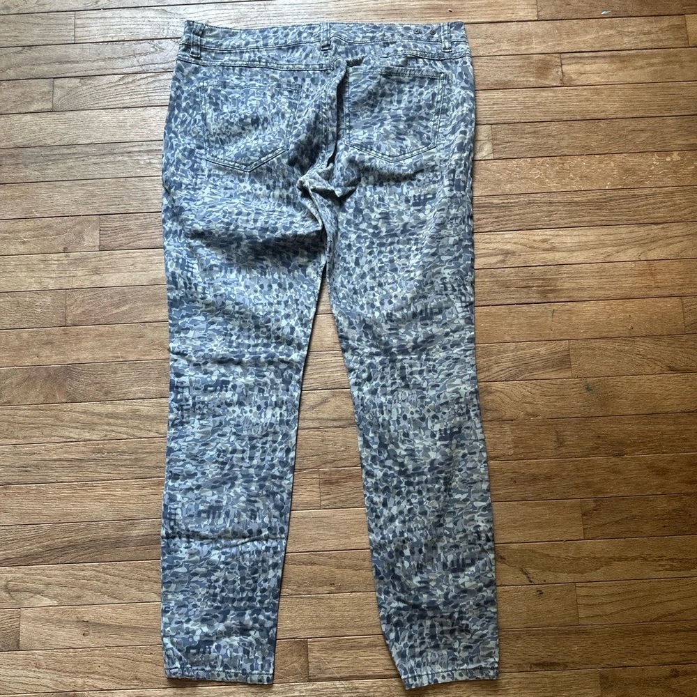 Cabi Pants Blue Modern Camo 604 Size 12 Abstract Pattern Contemporary Chic - Picture 7 of 7